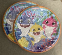 (2) Pinkfong Baby Shark Paper Plates 8 Count Each X 2 = 16 Total . Size 8 5/8. - £8.39 GBP