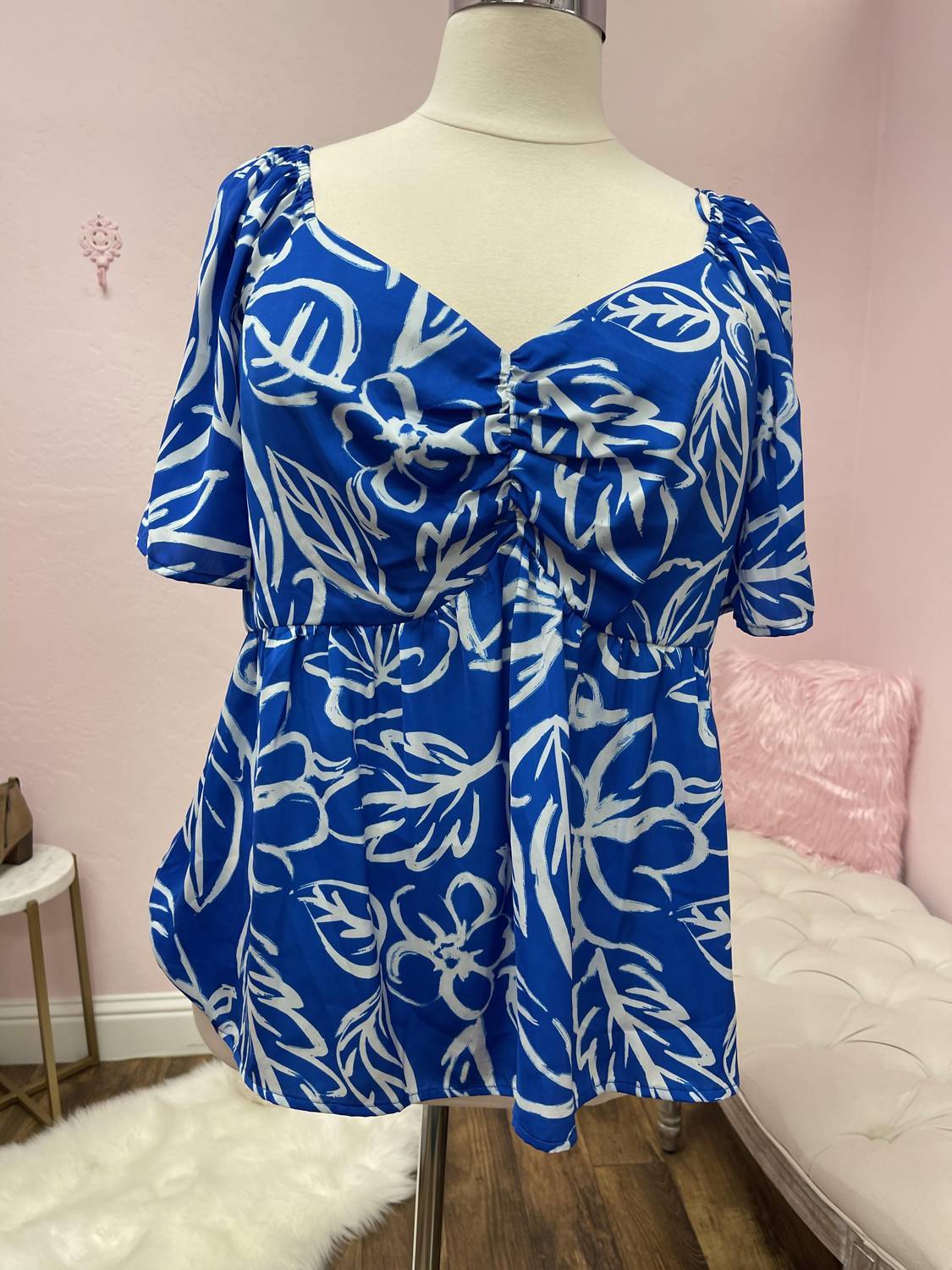 Skies Are Blue plus size square neck print in Blue White