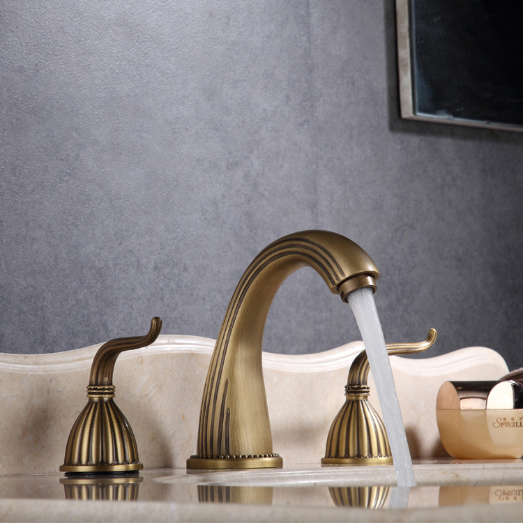 Classic Antique 3 Holes Widespread Bathroom Sink Mixer Faucet deck mounted  - $99.99