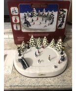 VINTAGE WORKS Animated Christmas Wonderland Skater Pond Fantasy LTD 8 So... - $1,791.15 MXN