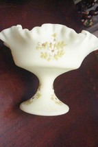 Vintage Fenton SIGNED by Peggy Bennett  Satin Glass Custard Footed Compote [GL14 - £66.02 GBP