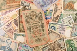 World Notes. Europe, Asia, Africa, Central &amp; South America. 50 Note Lot. - £98.92 GBP