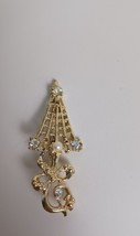 Vintage Goldtone Filigree Rhinestone Faux Pearl Umbrella Brooch Pin 2.25&quot; - $202.06 MXN