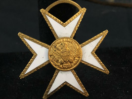 Old Vtg Collectible Maltese Cross Free Mason Masonic Medal FOB Pendant J... - £19.94 GBP