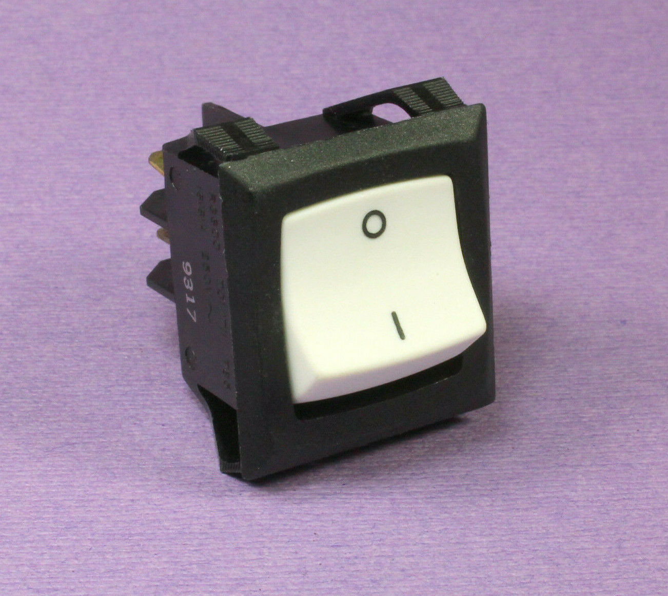 1pc Carling White Rocker Switch 20A 125vac, DPST ON/OFF,  RGSCC 701/711 T85 - $7.00