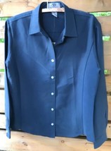 Nwt Vantage Wm. Md Medium Blue Top Tailored Shirt Work Apparel L/S Pearled Btns - £13.86 GBP