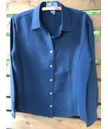 NWT VANTAGE WM. MD Medium Blue Top Tailored Shirt Work Apparel L/S Pearl... - $17.62