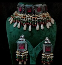 VeroniQ Trends-Elegant Victorian Style Quartz Choker Necklace With Carved Stones - £180.15 GBP