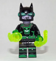 SM Dawnbreaker Batman DC Comic Minifigure Custome - $7.00