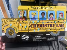 The Magic School Bus Chemistry Lab Science Stem Kit Chemistry Set Flaws - $24.75