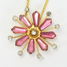 Rhinestone Pink Brooch Necklace with Faux Diamonds 1 3/4&quot; Diameter Gold ... - €10,28 EUR