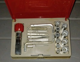 Vintage Shelton Socketool 19 Piece Ratchet Socket Kit - $183.89 MXN