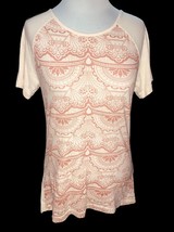 Cabela&#39;s Ladies Ss Cream Peach Abstract Desgin Top Tee Tshirt Euc Small - £13.66 GBP