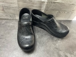Dansko Clogs Women 6.5 M Shoes Black Textured Patent Leather SlipOn Work... - $27.54
