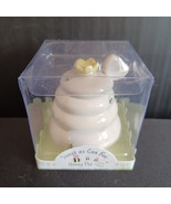 Kate Aspen Sweet as Can Bee Ceramic Mini Honey Pot with Wooden Honey Dipper - $113.09 MXN