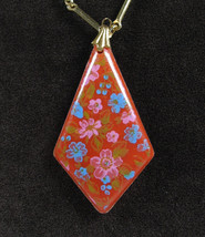 Blue Pink Tiny Flowers Rusty Red Pendant Vintage Necklace Diamond-Shape Goldtone - £14.80 GBP