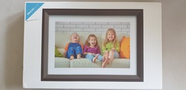 Dragon Touch Digital Picture Frame White 10.1&quot; HD Display Built-in 32GB ... - $685.23 MXN