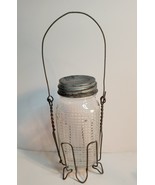 Square Waffle Checkered Glass Jar with Hazel Atlas Zinc Lid in Wire Caddy - €21,71 EUR