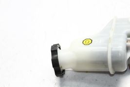 2011-2013 KIA SORENTO 2.4L BRAKE MASTER CYLINDER RESERVOIR BOTTLE TANK P8676 image 8