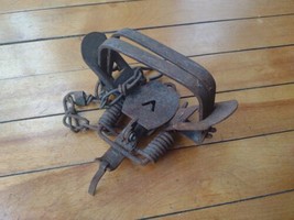Old Camp Wall Hanger VICTOR COIL SPRING VINTAGE TRAP Trapper Trapping Ou... - $13.99
