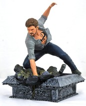 Marvel  - The Defenders IRON FIST Gallery Figure Sculpture by Diamond Se... - $839.00 MXN