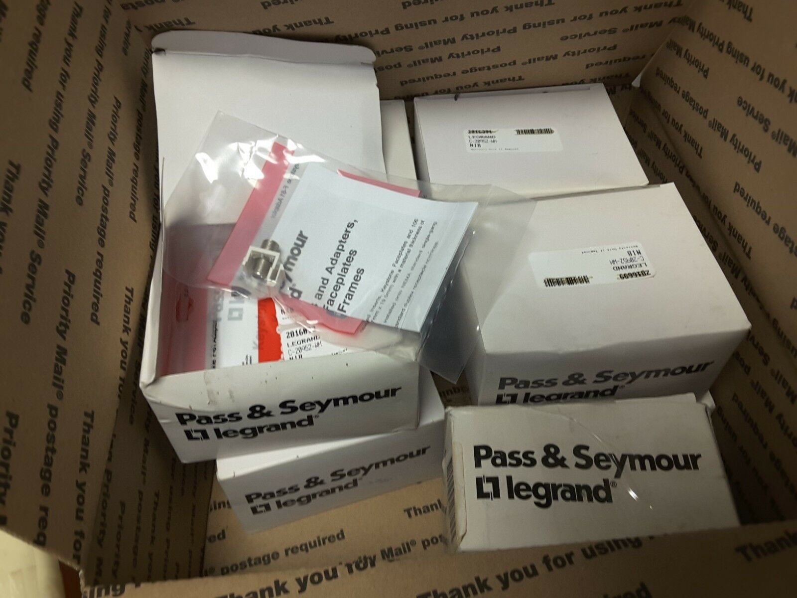 (80) PASS & SEYMOUR LEGRAND C-20952-WH F-81 WHITE ADAPTER NEW IN BOXES $99 - $74.05