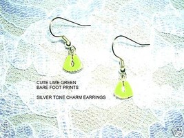 NEW FUN TINY LIME GREEN FOOTPRINTS EARRINGS JEWELRY - $5.60 CAD