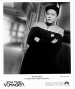1997’s STAR TREK: VOYAGER Garrett Wang original b/w 8x10 uniform portrait - $187.01 MXN