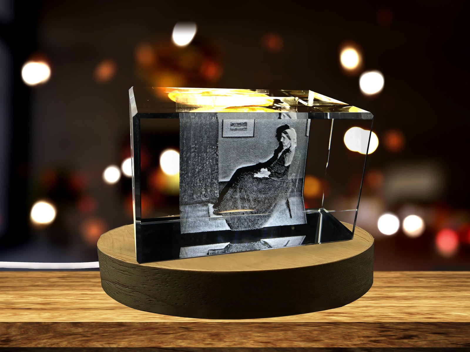 LED Base included | Arrangement in Grey and Black 3D Engraved Crystal Decor