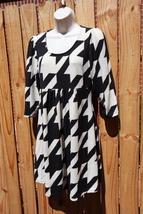 REBORN Half Sleeve Black &amp; Ivory Knit Dress Size M (houndstooth pattern)  - $19.99