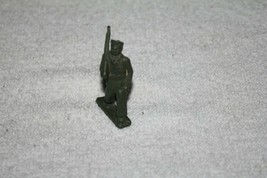 1x Marx Vinyl Rubber WWII Marching Soldier 45mm Unpainted Figure dec19 #L12 - £7.79 GBP