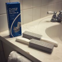 2 Pack Toilet Pumice Stone with Handle, Pumice Stone Toilet Bowl Cleaner... - $240.95 MXN