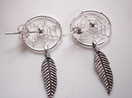 Dream Catcher Stud Earrings 925 Sterling Silver with Sacred Feather - £3.64 GBP