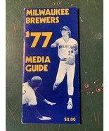 1977  Milwaukee Brewers Baseball media guide Schedule Robin Yount Cover - $285.40 MXN