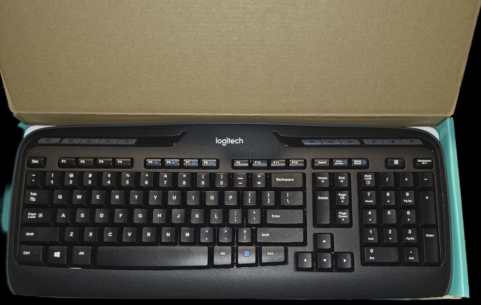 NEW Logitech 920-002836 Wireless Desktop MK320 Keyboard, Mouse & Dongle  Item image 3