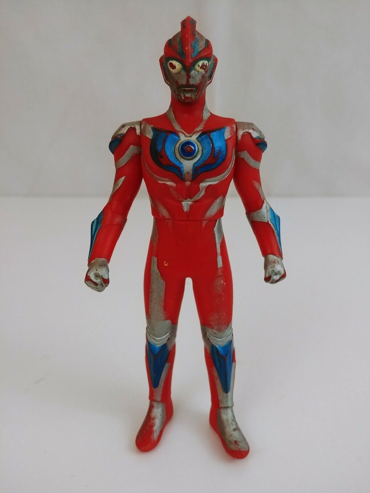 2013 Ultraman Ginga Ultra Hero Series 5 1/2 in vinyl figure bandai - $7.75