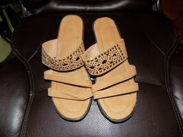 UNBRANDED Wedge Heel Slides Slip on Brown Size 8 Women's EUC - $24.30