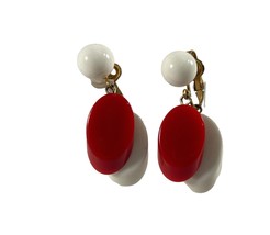 Vintage Trifari Earrings Red White Lucite Gold Tone Clip On Dangle Drop 1.25&quot; - £12.05 GBP