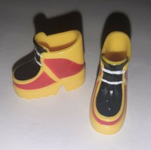 Mary Kate &amp; Ashley YELLOW Hiking BOOTS SHOES-FITS Skipper - $9.90