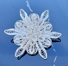 ABSOLUTELY STUNNING 925 STERLING SILVER ORNATE FILIGREE FLOWER BROOCH - €41,62 EUR