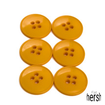 Vintage Lot of 6 Pumpkin Orange Plastic Buttons Made USA  3/4&quot; - $3.39