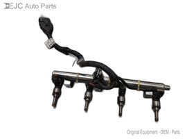 Fuel Injectors Set With Rail For 11-14 Hyundai Sonata  2.4 353102G710 FWD - £59.39 GBP