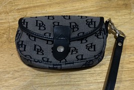 Dooney &amp; Bourke Logo Navy Blue Wristlet Canvas with Leather Trim 6x3.5” - $553.42 MXN