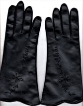 Women&#39;s Black Gloves (Small) - £7.81 GBP