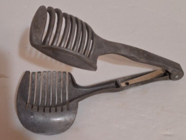 Vintage Aluminum Metal 7&quot; Tomato Egg Onion Slicer Guide Tongs - $7.76