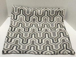 Throw Pillow Case 18 inch Square Tapesty Gray White Geometric Top Zip - £10.86 GBP