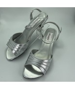 Dyeables Womens Shoes Brielle Silver Metallic 10EE Sandal Kitten Heel 1 ... - £45.08 GBP