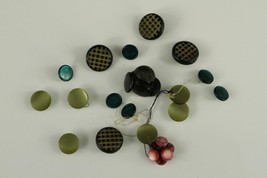 Vintage Sewing Craft Lot Variety Estate Buttons Bakelite Lucite Moonglow - £14.70 GBP