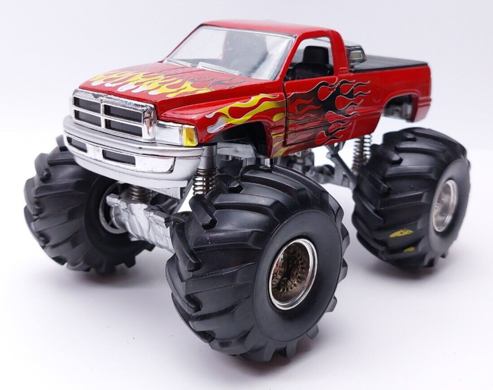 DODGE RAM F150 Lot 2 MONSTER TRUCKs CRUNCH 1996 DIECAST NEW RAY 4x4 Item image 3