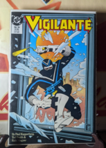 YOU PICK THE ISSUE VIGILANTE VOL. DC 22-30 ISSUE 32- 34 &amp; 38-40 - $93.75 MXN
